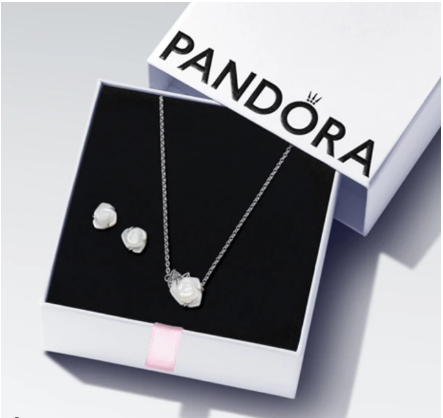 Pandora 官方直營 白玫瑰綻放耳環項鏈套組